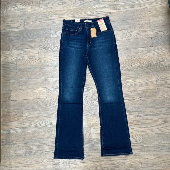 Levi’s 725 high rise bootcut women’s jeans - Picture 3 of 8